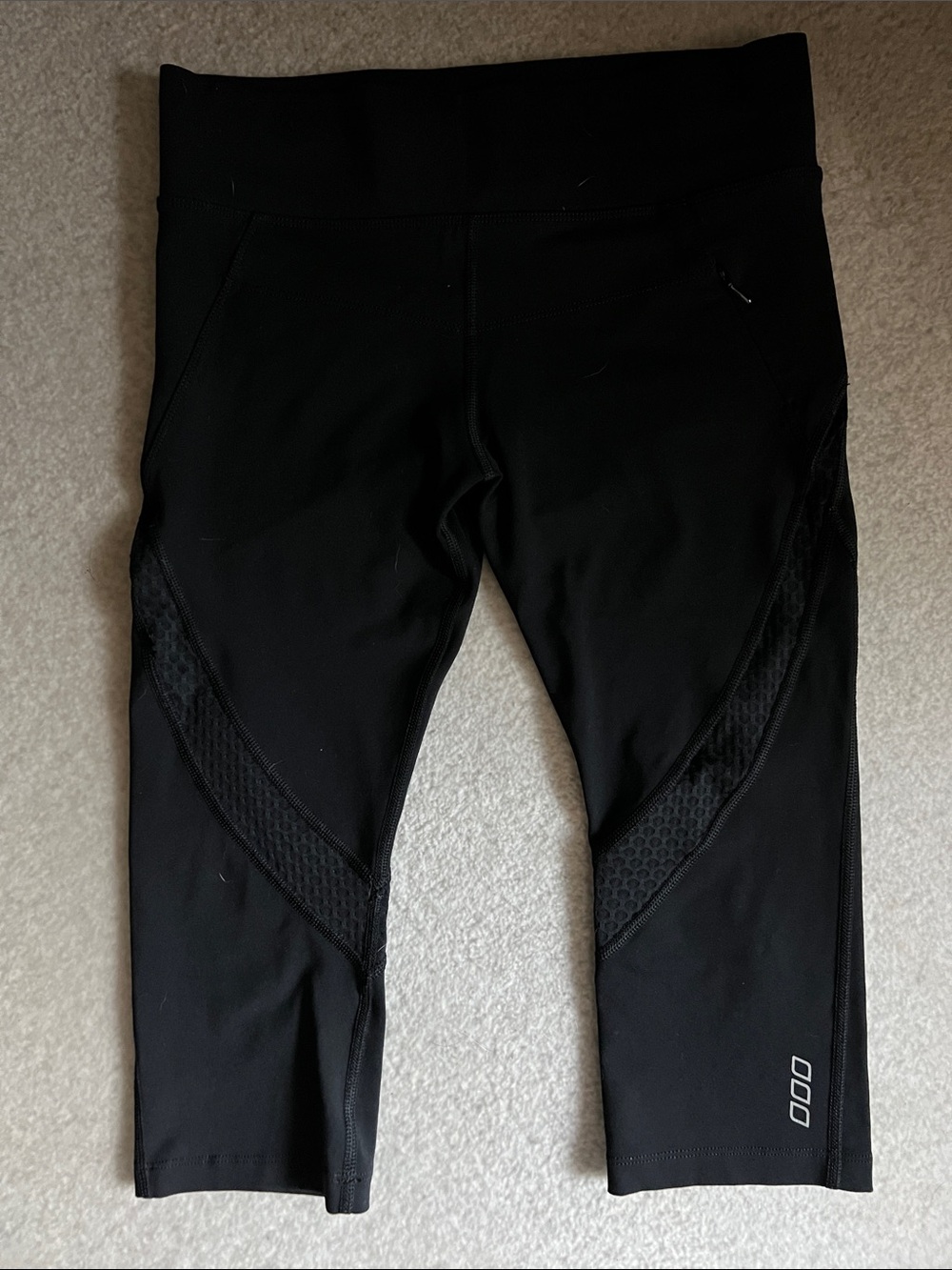 Lorna Jane Black Capri Leggings with Mesh Panels